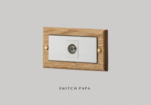 switchpapa紅橡木框 弱電單電視插座